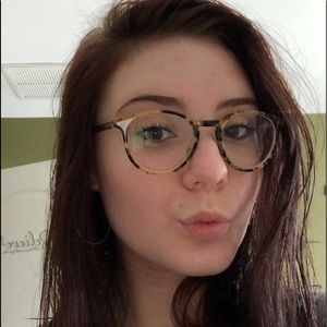 Meet your Posher, Ashley